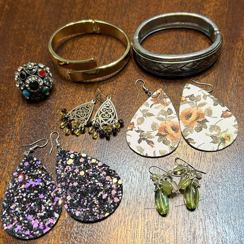 SALE!!! Costume Jewelry Lot